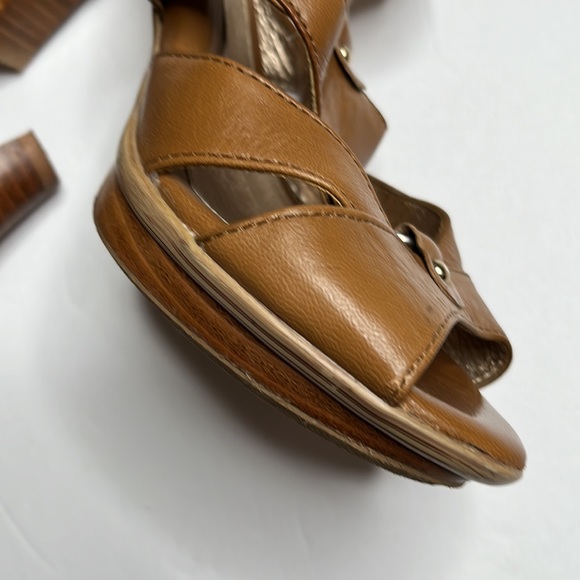 Sofft brand brown leather upper strappy heeled sandals US size 8W - Picture 5 of 12